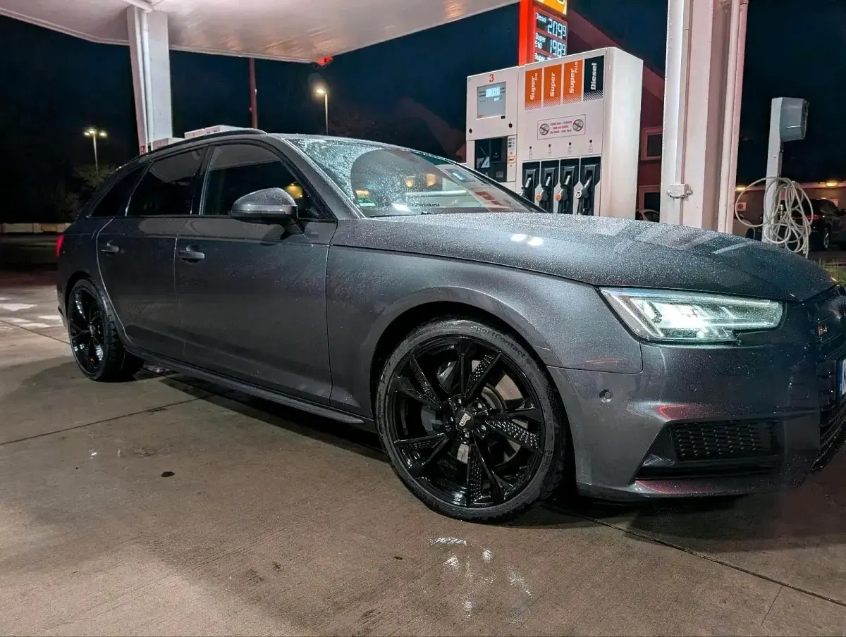 Używany Audi S4 354 KM (260 kW) 2018 Szary Kombi