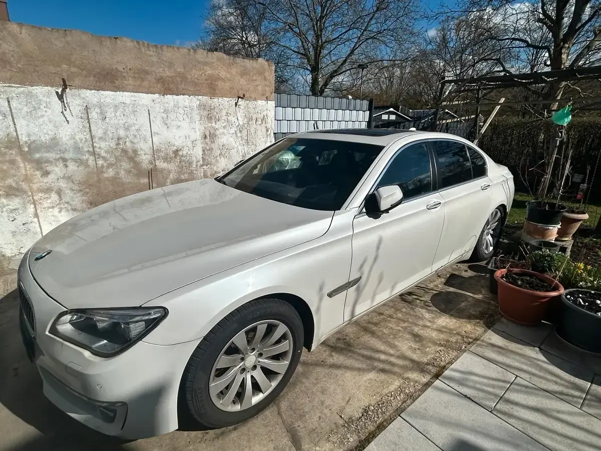 Gebraucht BMW 730 245 PS (180 kW) 2014 Weiß Limousine