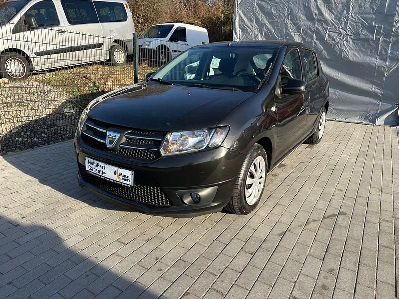 Schwarz Gebraucht 2015 Dacia Sandero Lauréate Kleinwagen | 6.950 € (Fairer Preis) - Bild 1/4