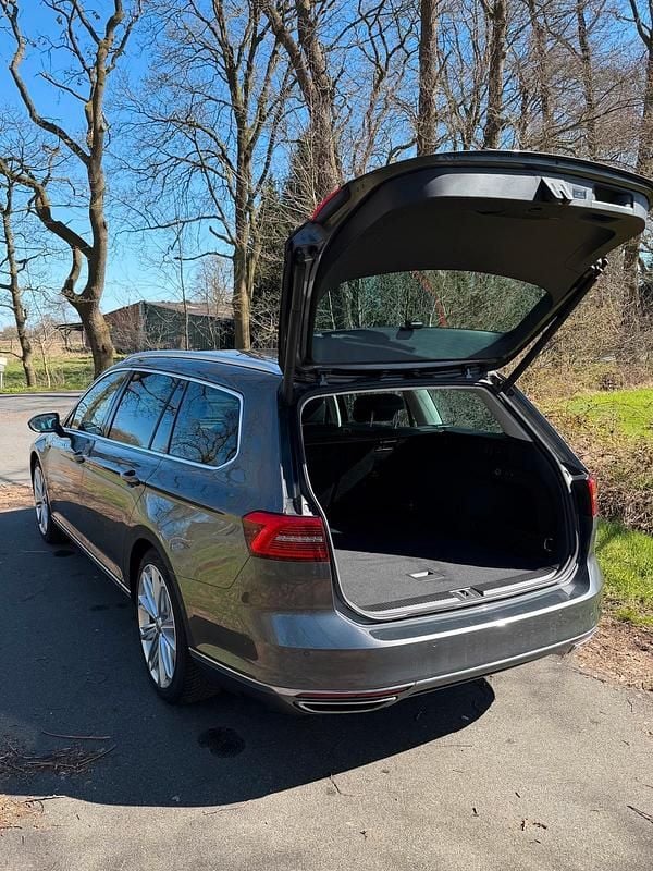 Gebraucht VW Passat R-line 240 PS (176 kW) 2015 Grau Kombi