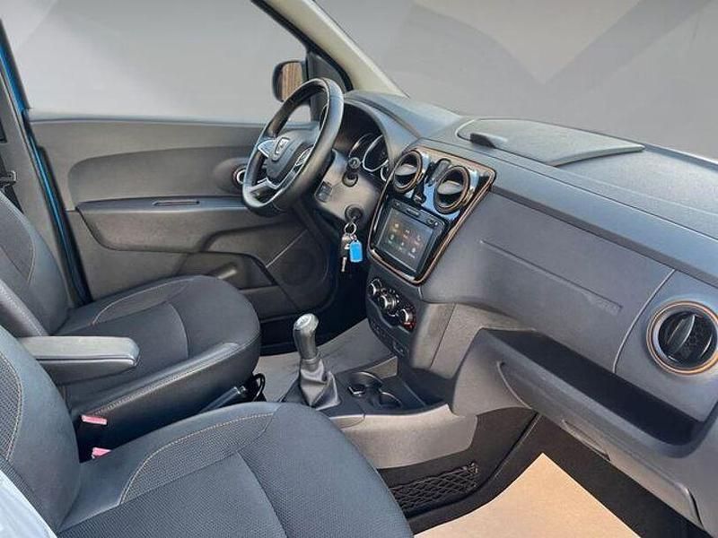 Gebraucht Dacia Lodgy Celebration 116 PS (85 kW) 2017 Blau Van / Kleinbus