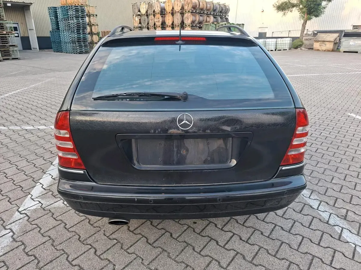 Gebraucht Mercedes C230 204 PS (150 kW) 2005 Schwarz Kombi