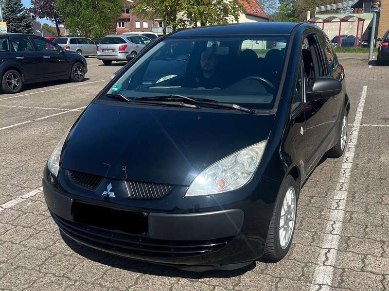 Schwarz Gebraucht 2006 Mitsubishi Colt Invite Limousine | 1.250 € (Fairer Preis) - Bild 1/4