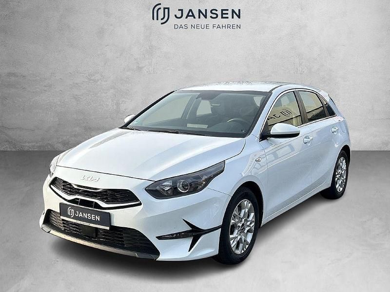 Gebraucht Kia Ceed Vision 101 PS (74 kW) 2024 Weiß Kleinwagen