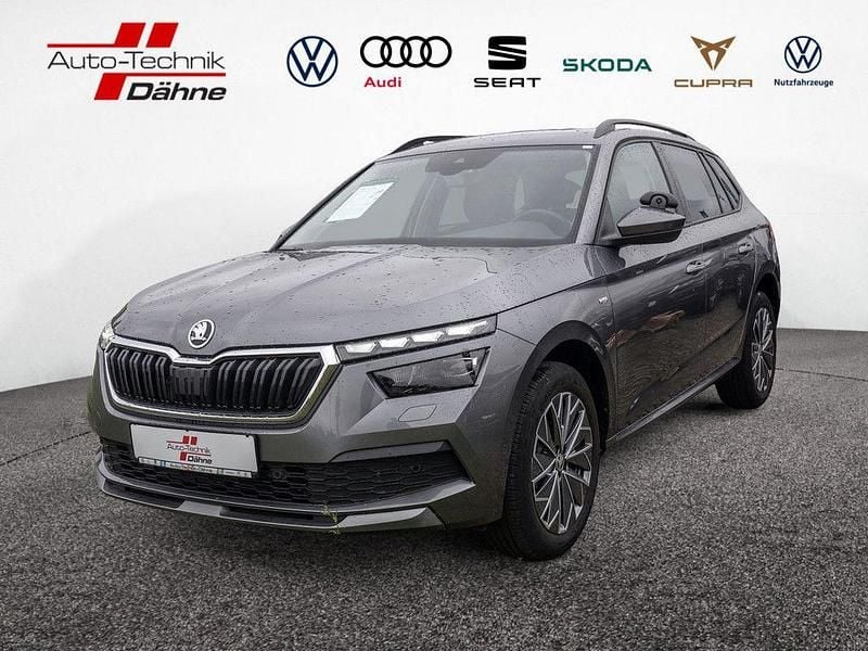 Grau / graphitgrau (metallic) Gebraucht 2022 Skoda Kamiq Tour SUV | 21.880 € (Fairer Preis) - Bild 1/4