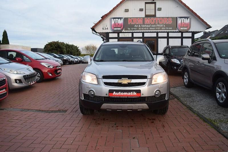 Silber Gebraucht 2007 Chevrolet Captiva LT SUV | 4.990 € (Fairer Preis) - Bild 1/4