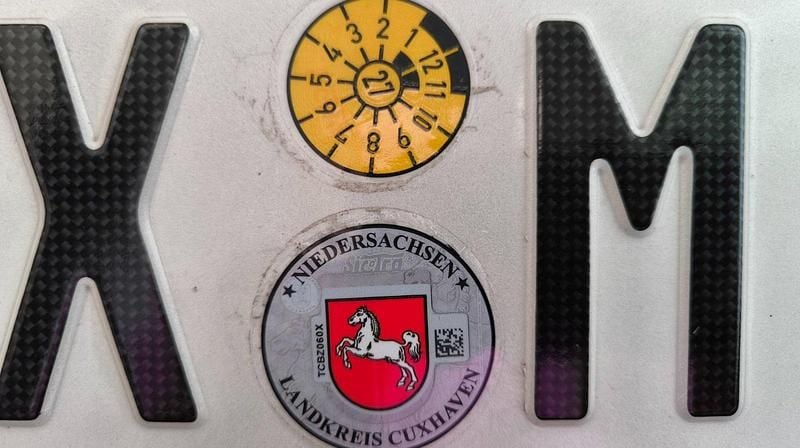 Rot Gebraucht 2002 Suzuki Wagon R+ Kleinwagen | 3.300 € - Bild 1/4