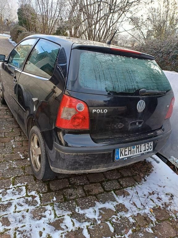 Gebraucht VW Polo Basis 75 PS (55 kW) 2004 Schwarz Kleinwagen