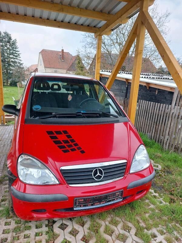 Rot Gebraucht 2002 Mercedes A140 Kleinwagen | 250 € - Bild 1/4