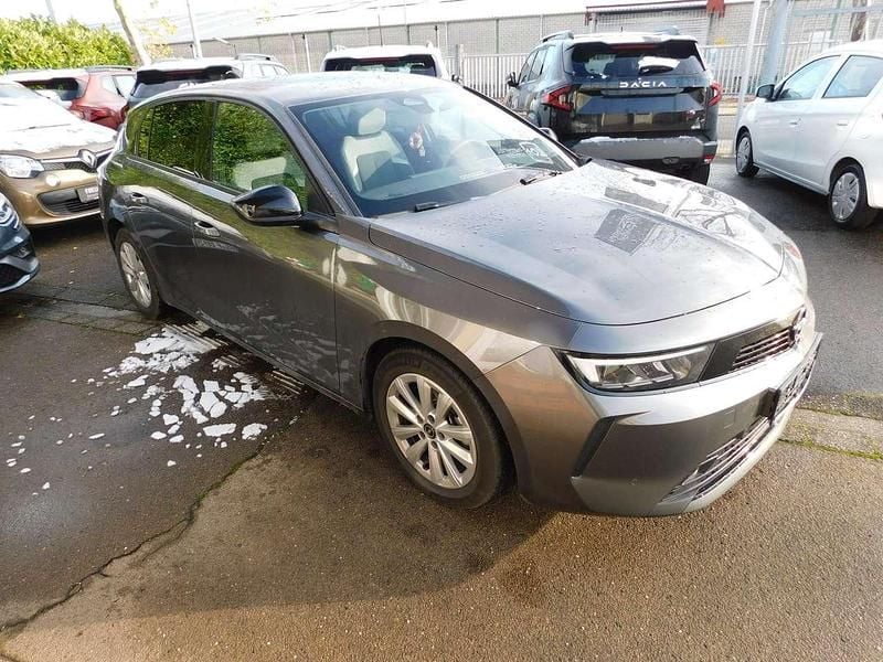Grau Gebraucht 2024 Opel Astra Edition Limousine | 18.950 € (Guter Preis) - Bild 1/4