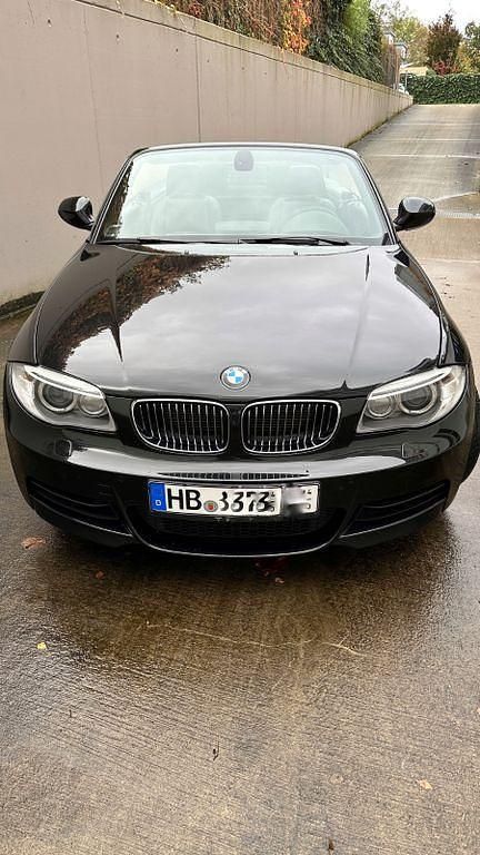 Gebraucht BMW 135 Cabriolet Performance 306 PS (225 kW) 2011 Schwarz Cabrio
