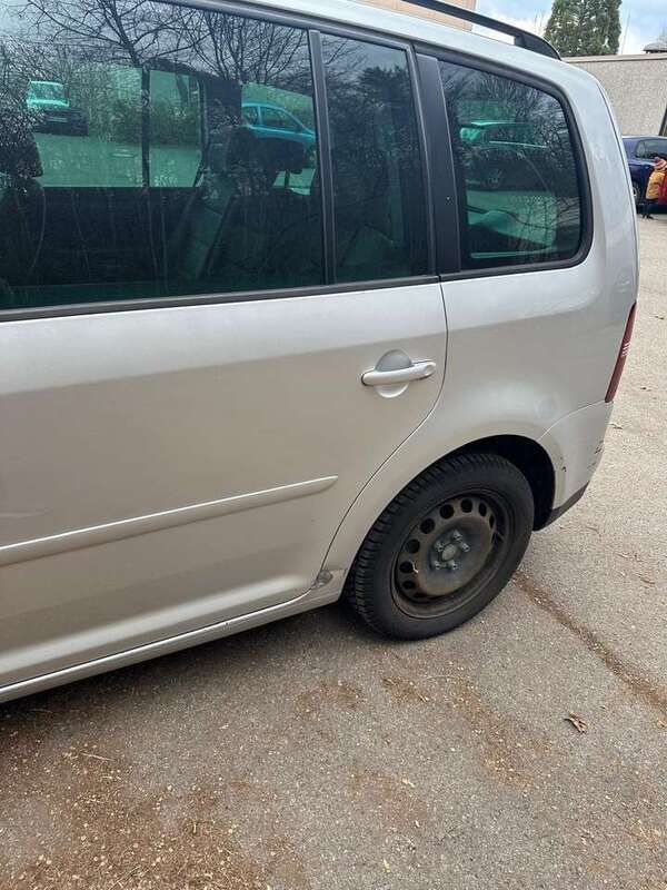 Silber Gebraucht 2006 VW Touran Goal Van / Kleinbus | 2.500 € (Teuer) - Bild 1/4