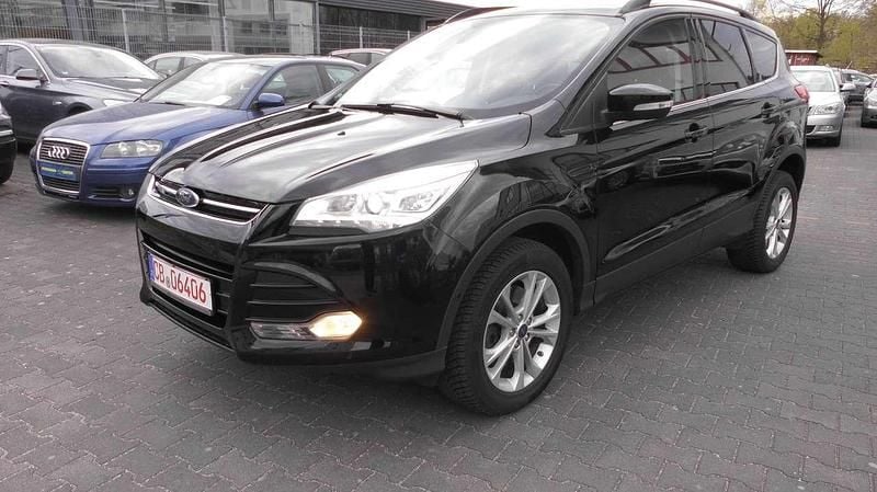 Gebraucht Ford Kuga Titanium 179 PS (131 kW) 2016 Schwarz SUV