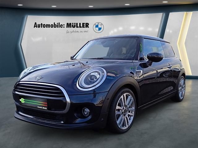 Gebraucht Mini Cooper 136 PS (100 kW) 2020 Enigmatic black metallic Kleinwagen