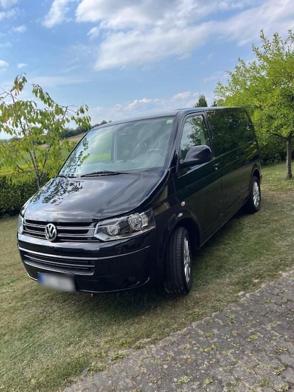Gebraucht VW Caravelle Comfortline 180 PS (132 kW) 2011 Schwarz Van