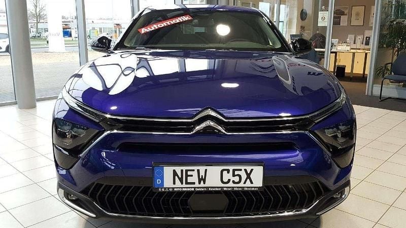 Gebraucht Citroën C5 X Feel 131 PS (96 kW) 2023 Lackierung magneticblau Kombi