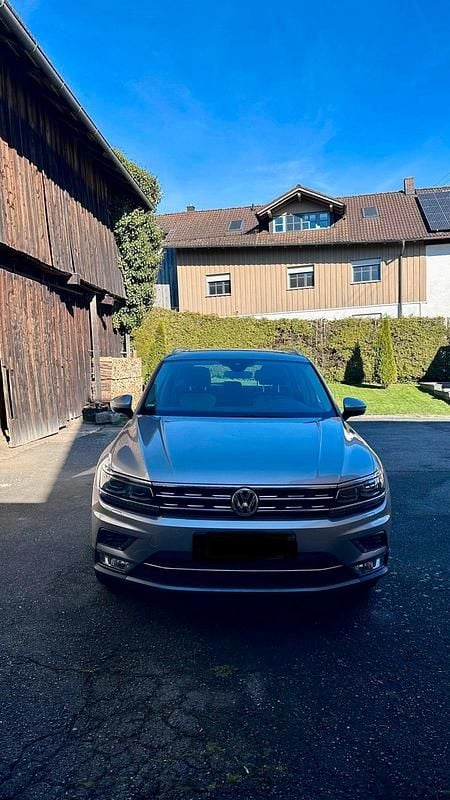 Używany VW Tiguan Highline 239 KM (175 kW) 2016 Srebrny SUV