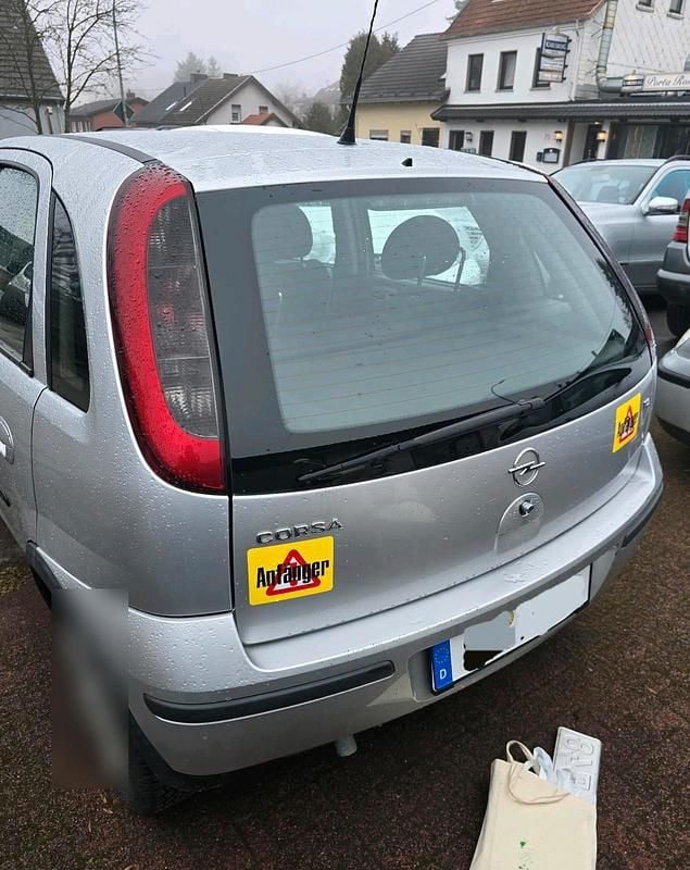 Gebraucht Opel Corsa 75 PS (55 kW) 2004 Silber Kleinwagen