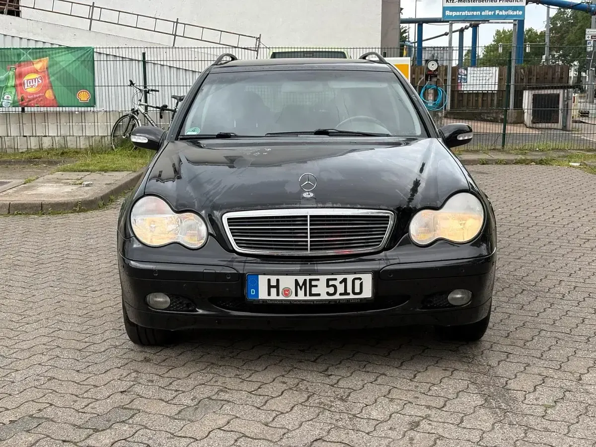 Gebraucht Mercedes C180 143 PS (105 kW) 2003 Schwarz Kombi