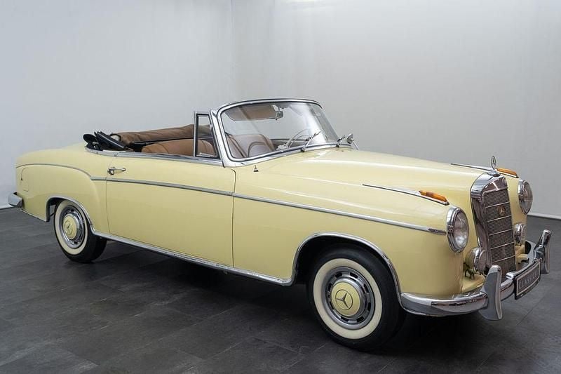 Gebraucht Mercedes 220 101 PS (74 kW) 1957 Beige Cabrio