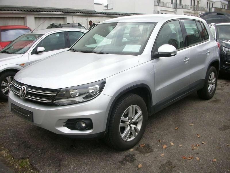 Gebraucht VW Tiguan 140 PS (102 kW) 2011 Reflexsilber metallic SUV