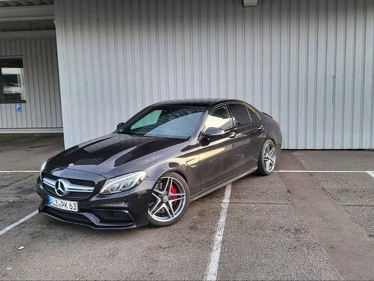 Schwarz Gebraucht 2017 Mercedes C63 AMG AMG Limousine | 45.000 € (Fairer Preis) - Bild 1/4