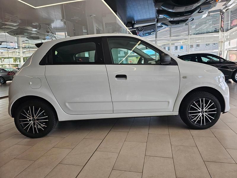 Gebraucht Renault Twingo Life 69 PS (50 kW) 2016 Weiß Kleinwagen