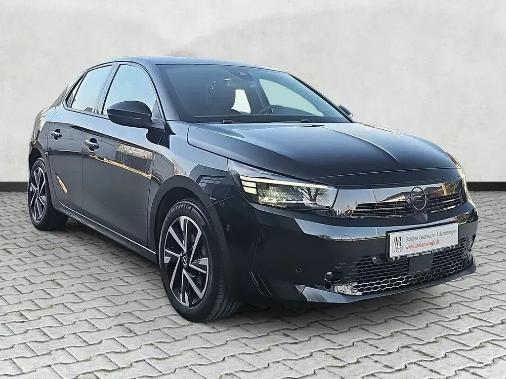 Używany Opel Corsa 101 KM (74 kW) 2024 Czarny Hatchback