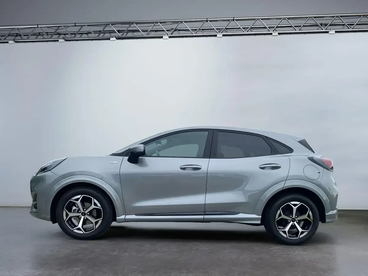 Gebraucht Ford Puma ST-Line 125 PS (91 kW) 2026 Solar silver Limousine