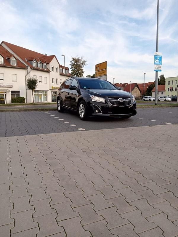 Schwarz Gebraucht 2013 Chevrolet Cruze Kombi | 5.400 € (Teuer) - Bild 1/4