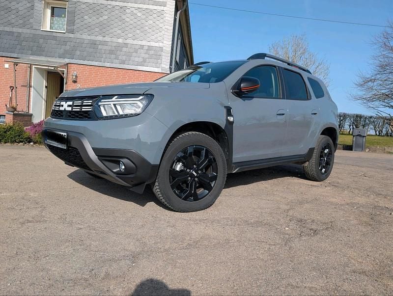 Gebraucht Dacia Duster Extreme 150 PS (110 kW) 2023 Grau SUV