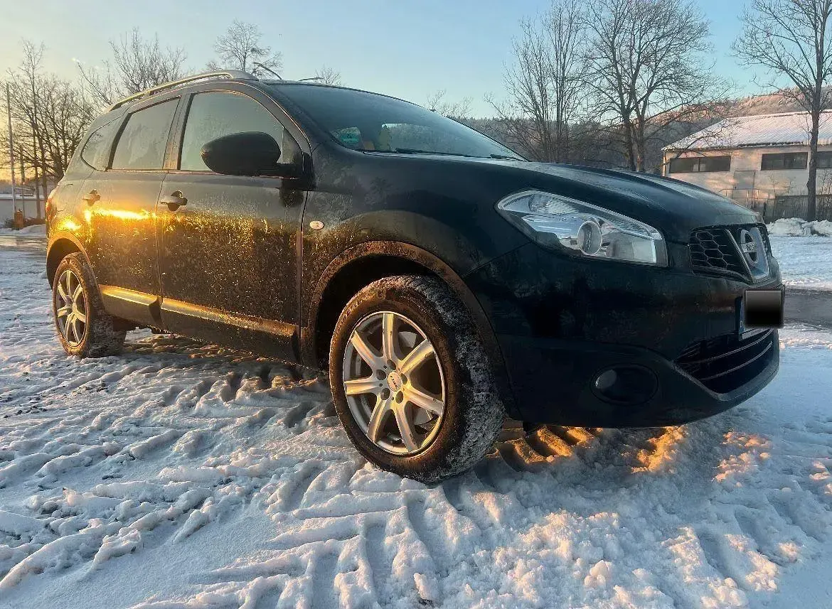 Gebraucht Nissan Qashqai +2 Acenta 150 PS (110 kW) 2011 Schwarz SUV