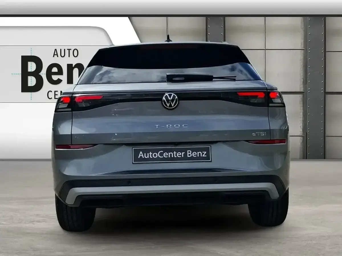 Neu VW T-Roc Cabriolet Life 150 PS (110 kW) 2026 Blau SUV