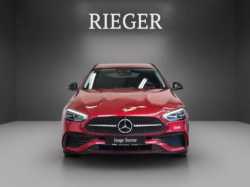 Gebraucht Mercedes 300 258 PS (189 kW) 2022 Manufaktur lack manufaktur hyazinthrot (metallic) Kombi