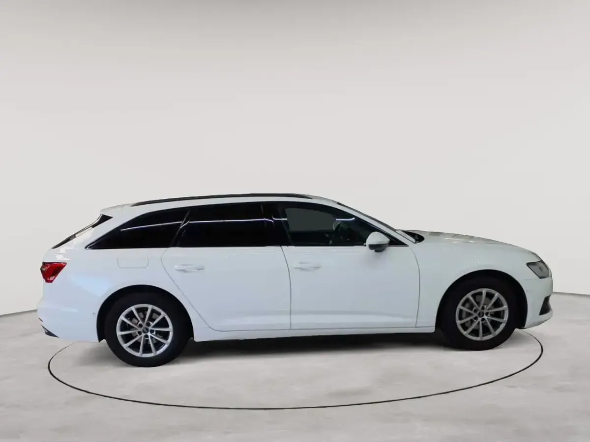 Gebraucht Audi A6 Ambiente 204 PS (150 kW) 2023 Ibisweiß Kombi