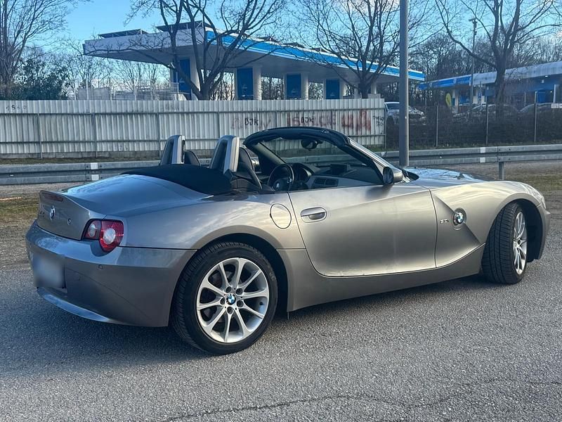 Gebraucht BMW Z4 231 PS (169 kW) 2004 Silber Cabrio