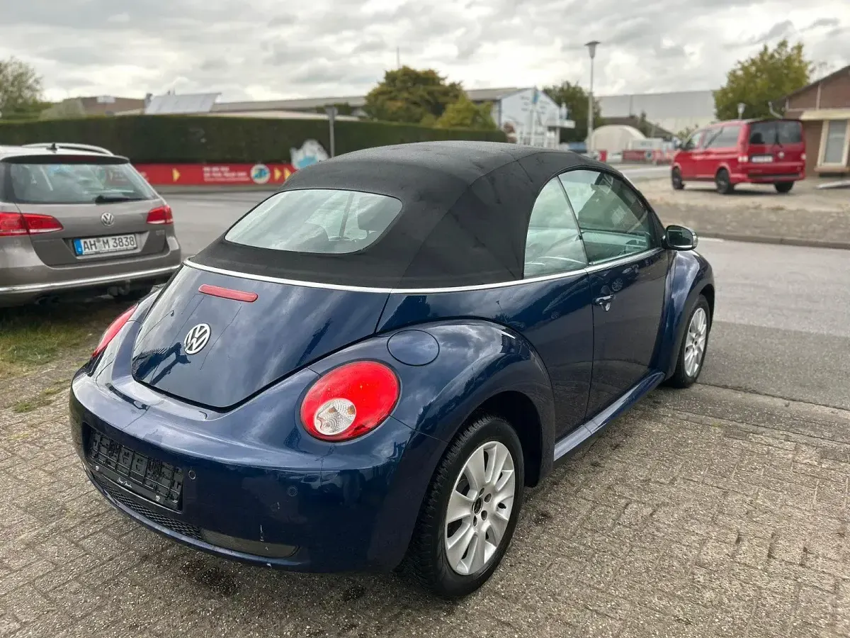 Gebraucht VW Beetle Cabriolet 105 PS (77 kW) 2008 Blau Cabrio