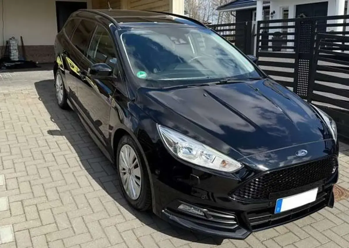 Usata Ford Focus ST 120 CV (88 kW) 2016 Nero Station wagon
