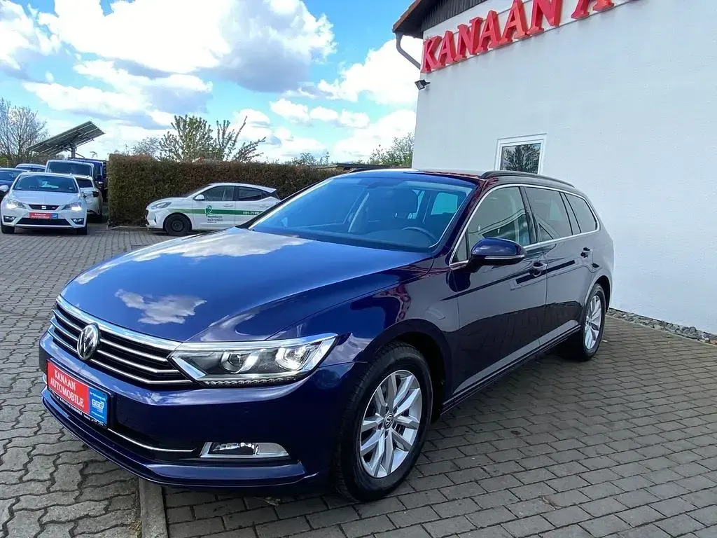 Gebraucht VW Passat 150 PS (110 kW) 2018 Blau Kombi