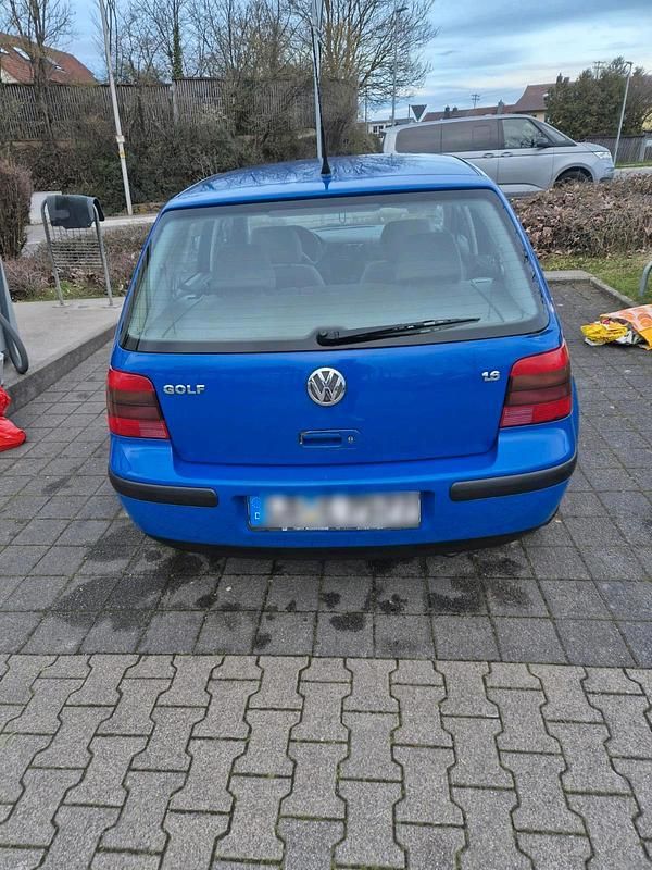 Gebraucht VW Golf IV Edition 105 PS (77 kW) 2001 Blau Kleinwagen