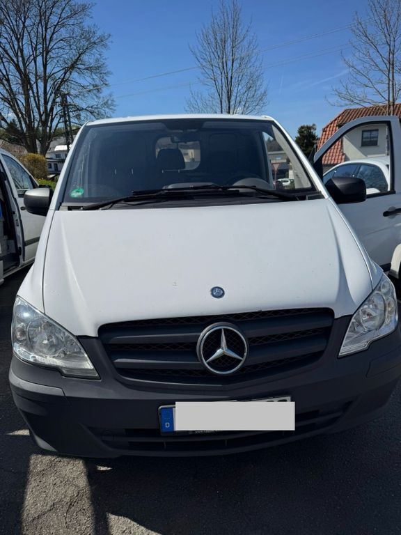 Weiß Gebraucht 2013 Mercedes Vito Van / Kleinbus | 4.290 € (Superpreis) - Bild 1/4