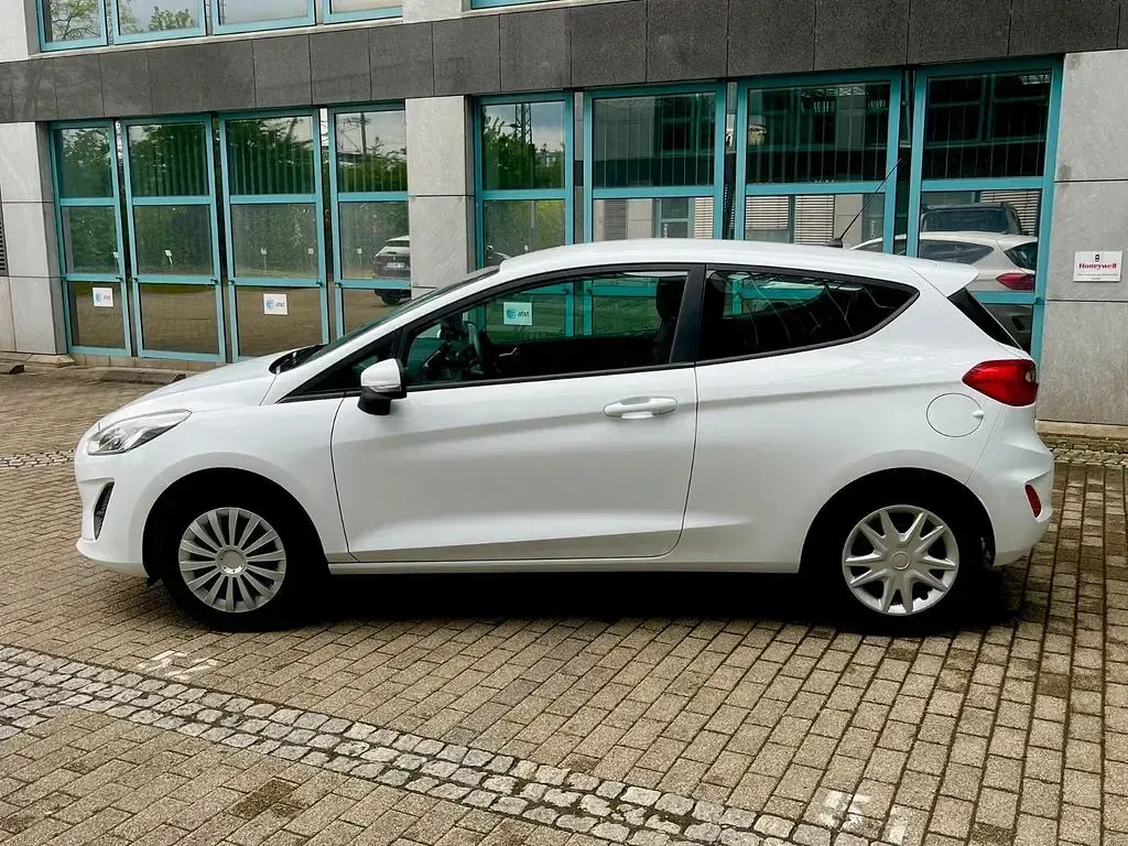 Second-hand Ford Fiesta Trend 71 CP (52 kW) 2018 Alb Hatchback