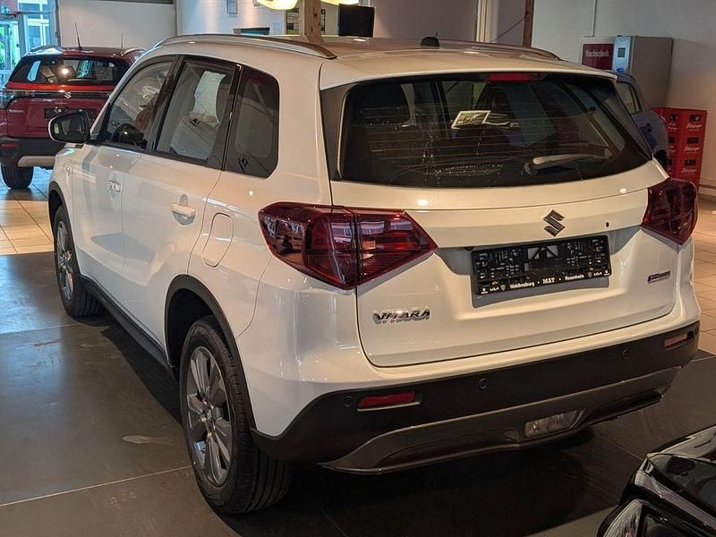 Neu Suzuki Vitara Club 129 PS (94 kW) 2025 Weiß SUV