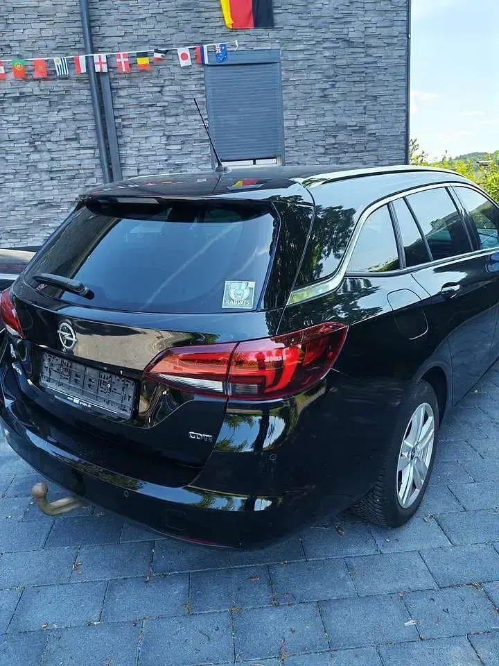 Gebraucht Opel Astra Dynamic 136 PS (100 kW) 2018 Onyx schwarz Kombi