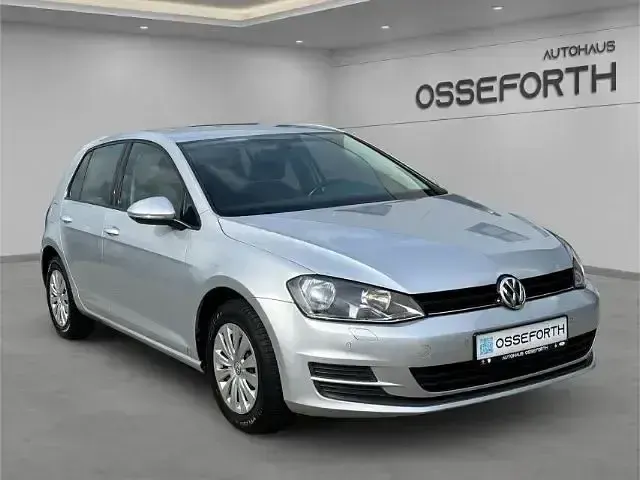 Usata VW Golf VII Trendline 105 CV (77 kW) 2013 Argento Berlina