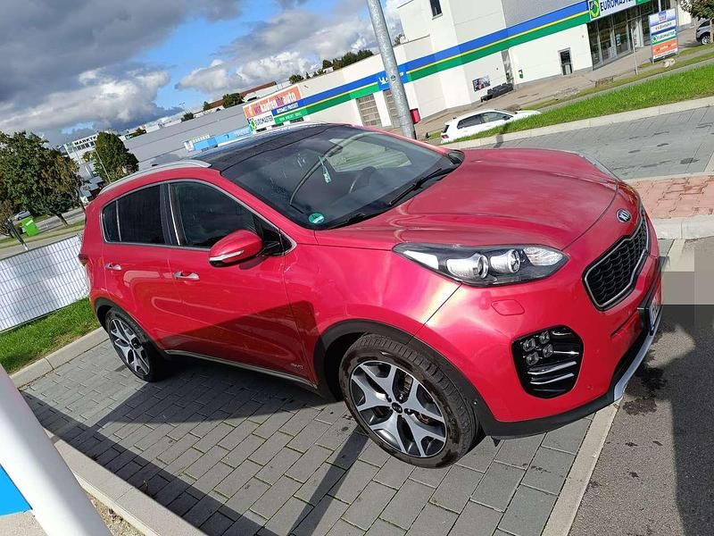Rot Gebraucht 2017 Kia Sportage GT-Line SUV | 18.000 € (Fairer Preis) - Bild 1/4