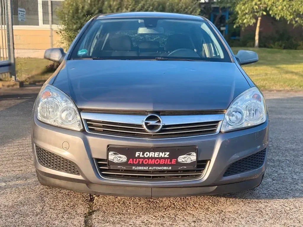 Gebraucht Opel Astra Edition 90 PS (66 kW) 2007 Grau Limousine