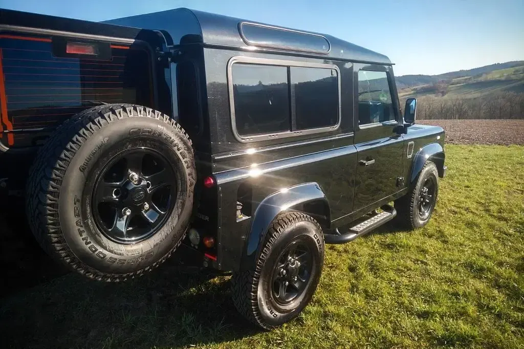 Gebraucht Land Rover Defender 122 PS (89 kW) 2014 Schwarz SUV