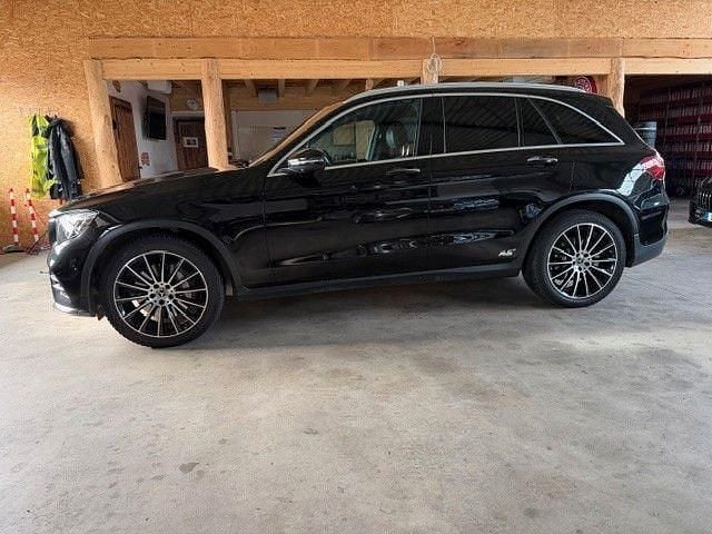 Gebraucht Mercedes GLC350 258 PS (189 kW) 2018 Schwarz SUV