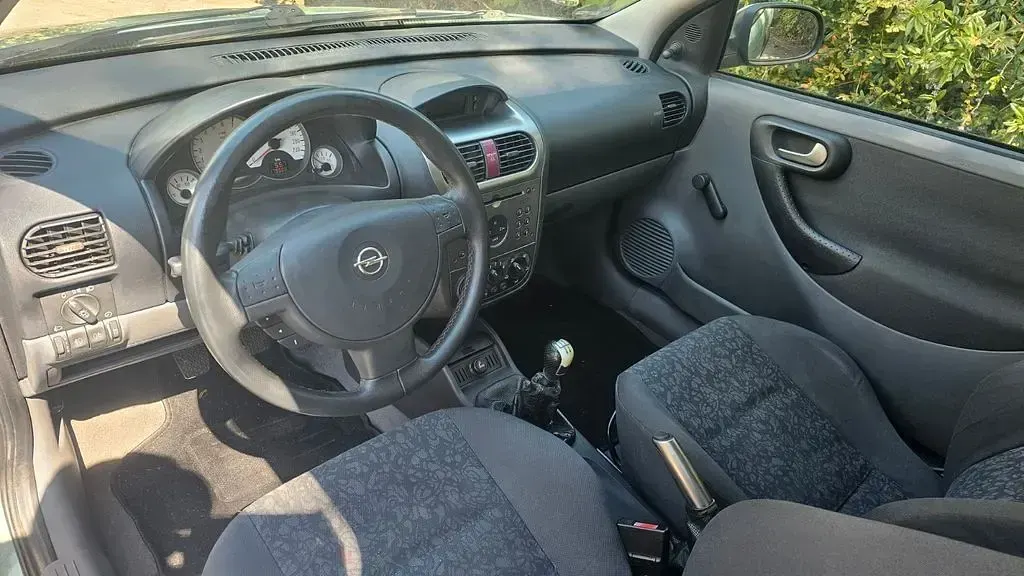 Gebraucht Opel Corsa Sport 90 PS (66 kW) 2000 Blau Limousine